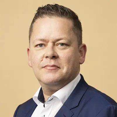 Portræt af Dennis Flydtkjær