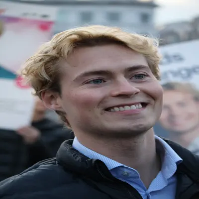 Portræt af Mads Strange